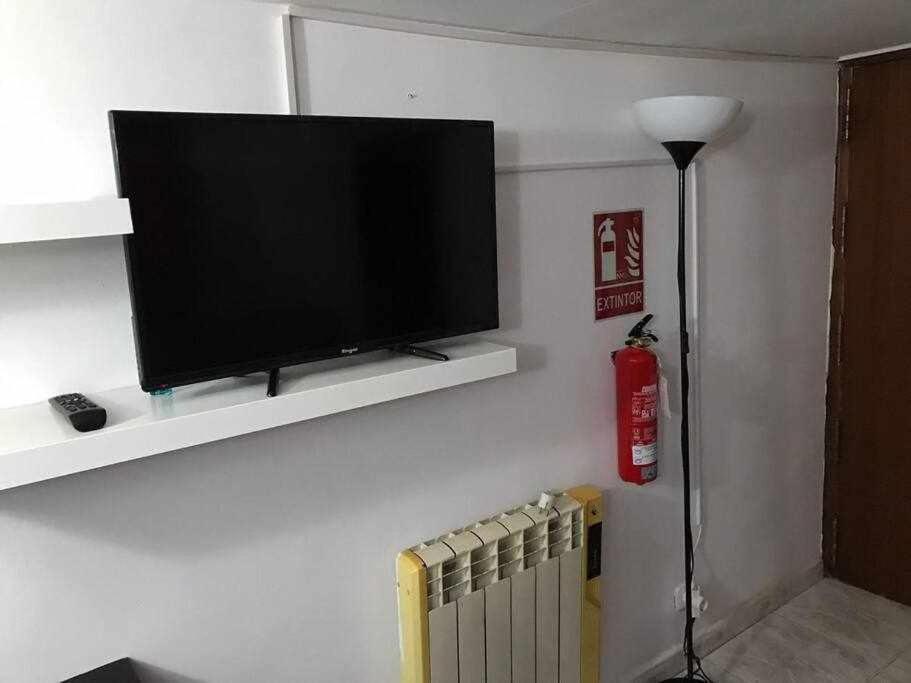 Agradable Apartamento En Zona Malasana Madrid Apartment Luaran gambar