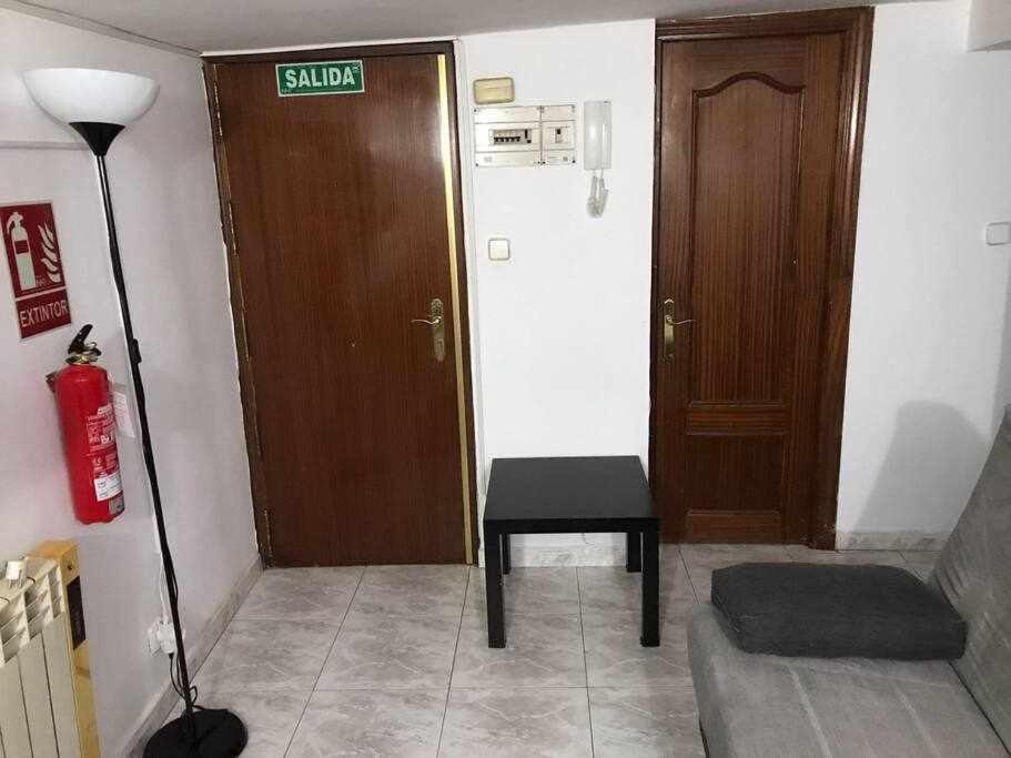 Agradable Apartamento En Zona Malasana Madrid Apartment Luaran gambar